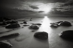 Głazy w wodzie Plakat